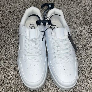 Women’s white memory foam chunky sneakers